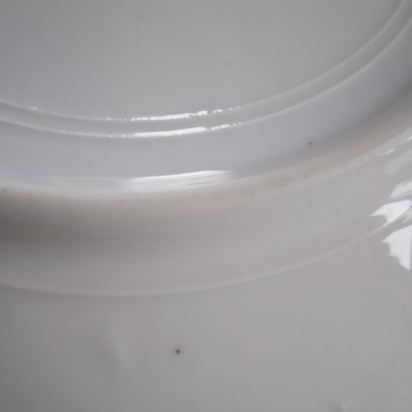 Plate, Vintage, Decorative, with Cut Out Handles - Picture 6 of 7